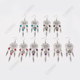 Alliage plumes dangle boucles d'oreilles, avec des perles en bois et des crochets de boucles d'oreilles en laiton