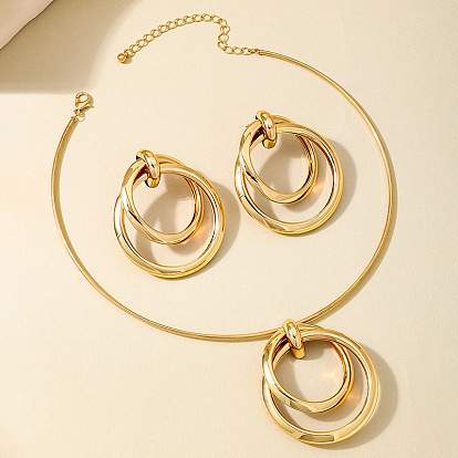 Комплекты из колье с подвеской из сплава и серег-гвоздиков