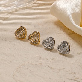 Элегантные серьги-гвоздики в форме сердца из латуни с прозрачным кубическим цирконием