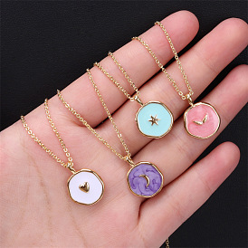 Fashionable Gold-plated Copper Pendant Necklace - Stylish Collarbone Chain for Women.