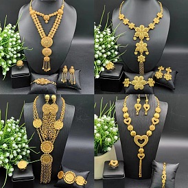 Комплекты из латунных браслетов, серег, ожерелий и колец, золотые