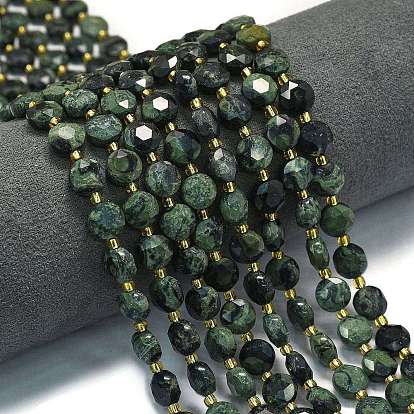 Нити бусин из натуральной зеленой яшмы камбаба, граненый пятиугольный разрез, плоско-круглые, с бисером