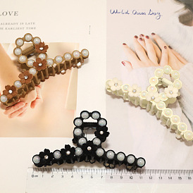 Green Zinc Alloy Hair Clip with Crossed Rubber Paint, Mermaid Pearl Plush Flower and Shark Design - 11.5cm