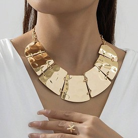Colliers plastron trapèze texturés en alliage et fer, style bohème vintage, pour femmes