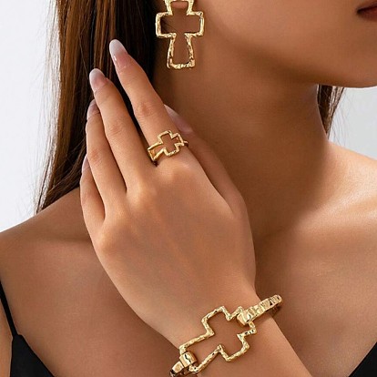 Ensembles de bracelets, boucles d'oreilles et bagues en fer martelé à charnière en croix creuse pour femmes