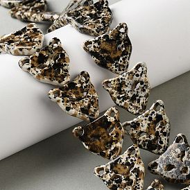 Нити из синтетических бирюзовых бусин, нанесенных методом распыления, тигр