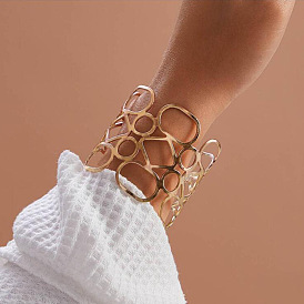BL116 Jewelry Fashion Geometric Hollow Metal Bracelet Exaggerated Sexy Jewelry For Women