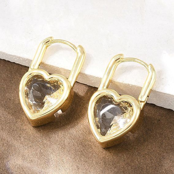 Серьги-кольца из латуни с микропаве и прозрачным кубическим цирконием в форме сердца