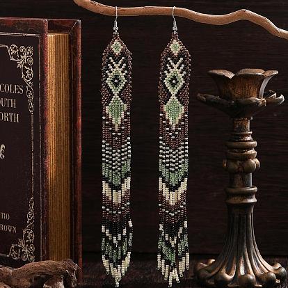 Богемные серьги-подвески ручной работы из стеклянного бисера., ромб шаблон, платина