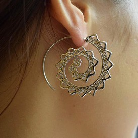 Серьги-гвоздики из спирального сплава