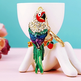 Colorful Parrot Car Keychain with Rhinestones, Metal Men and Women Bag Pendant Keychain Ring Creative Cross-border Foreign Trade Decoration