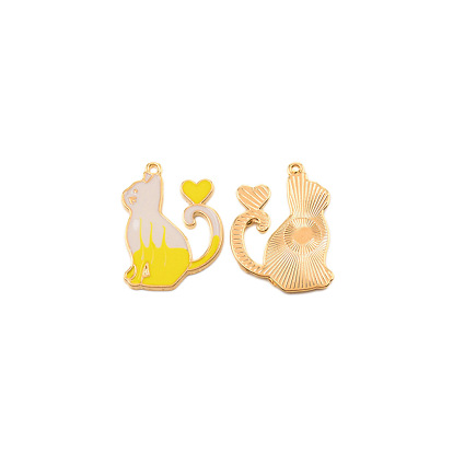 Pendants en alliage de zinc d'émail, or et de lumière, chat avec coeur
