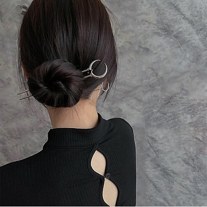 Modern Minimalist U-shaped Hairpin - Unique Design, Everyday Hair Accessory, Elegant.