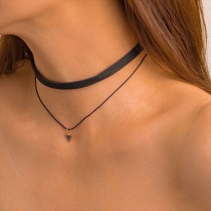 European and American Jewelry: Simple Double-layer Drip Oil Triangle Pendant Necklace for Women, Fashionable and Sexy CHOKER.