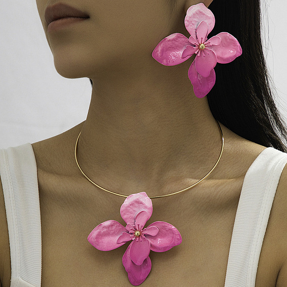 Комплекты из серег-гвоздиков и чокеров с цветочным узором для женщин