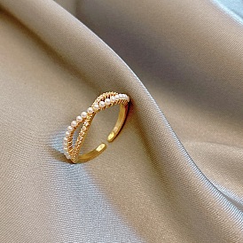 Vintage Adjustable Ring with Cute and Elegant Pearl - Minimalist, Trendy, Chic.