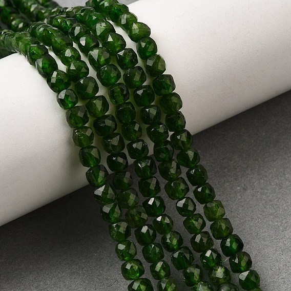 Натуральный зеленый диопсид бисер нити, граненые, кубические