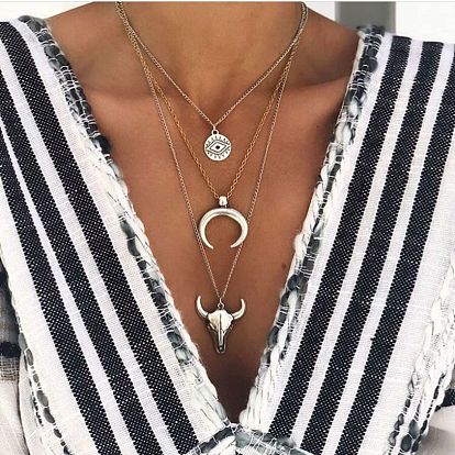 Geometric Circle Eye Horn Multi-layer Necklace with Fashionable Alloy Bull Head Design