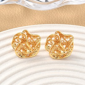 Серьги-гвоздики в виде цветка из латуни, без никеля 