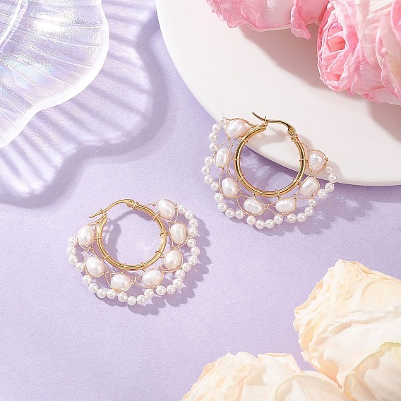 Серьги-кольца с цветком из натурального культивированного пресноводного жемчуга, с жемчугом из раковины , ионное покрытие (IP) 304 серьги-кольца из нержавеющей стали и экологически чистая медная проволока