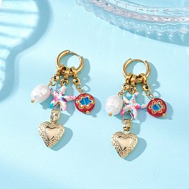 Серьги-кольца из латуни и натурального пресноводного жемчуга, сердце с морской звездой, с латунными подвесками-медальонами, изделиями ручной работы в технике миллефиори и синтетической бирюзой.