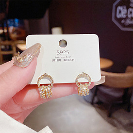 Vintage Hollow Out Multi-circle Inlaid Diamond Earrings - Minimalist, Retro, Fashionable Ear Studs
