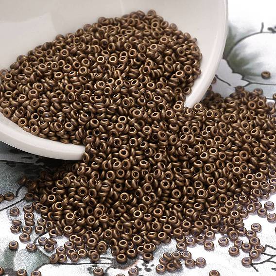 Полукруглые бусины toho, японский бисер