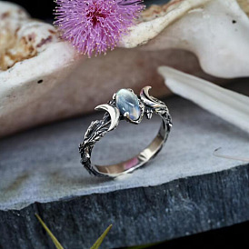 Retro Bohemian Double Crescent Ring Women Embedded Moonstone Ring
