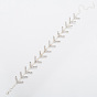 Diamond-studded Fishbone Pendant Collar Necklace for Fashionable Trendsetters