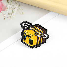 3D Bee Geometric Pin Badge for Minecraft Fans - Alloy Enamel Decoration