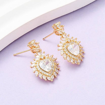 Серьги-гвоздики в форме сердца из латуни с микропаве из прозрачных кубических цирконий