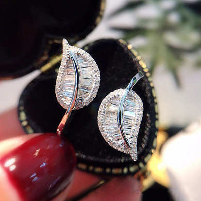 Латунные кольца-манжеты с микропаве из прозрачных кубических цирконий, лист