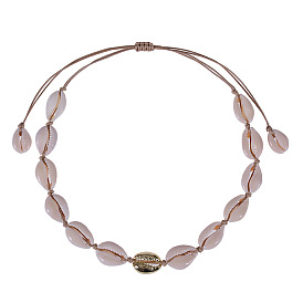Комплект ожерелья из натуральных ракушек - короткая плетеная цепочка ручной работы на ключицу из золотого сплава