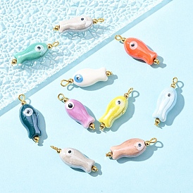 10Colgantes de porcelana esmaltada con forma de pez y ojo turco (piezas), con fornituras de hierro tono dorado