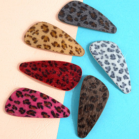 Pince à cheveux triangle en peluche imprimé léopard pour femme, épingle à cheveux en cuir multicolore