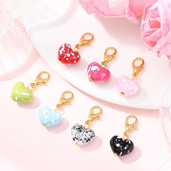 Подвесные украшения в форме сердца из непрозрачного акрила, окрашенные распылением, Сплав с застежками когтя омара