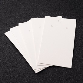 Tarjeta del pendiente de papel, con tres agujeros