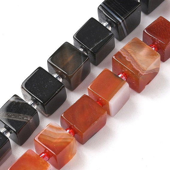 Нити бусин из натурального полосчатого агата (окрашенного и нагретого), кубические, с бисером