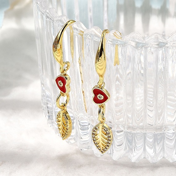 Серьги-подвески из латуни с микропаве из прозрачных кубических цирконий в форме листа с сердцем, с эмалью, долговечный, стойки покрытие, без кадмия и без свинца