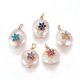 Pendentifs de perles d'eau douce de culture naturelle, avec les accessoires de zircone et en laiton cubes, plat et circulaire avec fleur