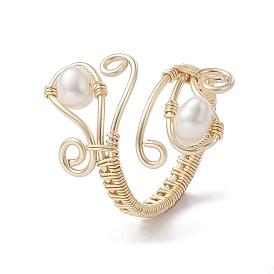 Anillo abierto de perlas cultivadas naturales de agua dulce envueltas en alambre de cobre, anillo de dedo del puño para las mujeres