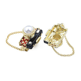 Camera with Dangle Chains Enamel Pin with ABS Plastic Pearl, Light Gold Plated Alloy Badge with Crystal Rhinestone for Backpack Clothes, Nickel Free & Lead Free