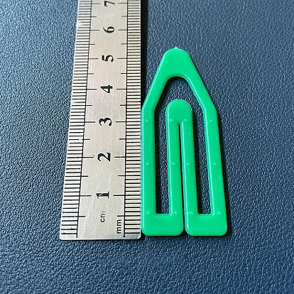 China Factory Plastic Paper Clips, Bookmark Marking Clips, Arrow 25mm in  bulk online 
