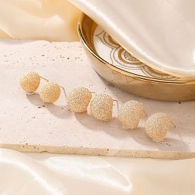 Элегантные серьги-гвоздики в виде капель, модно и универсально на любой случай