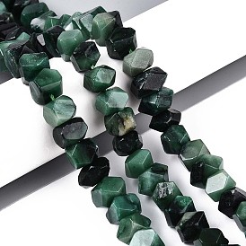 Бусины из натурального фуксита, самородки, граненые