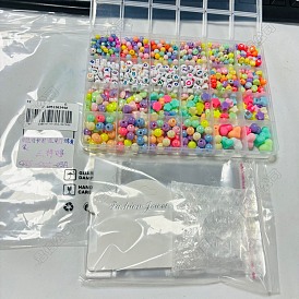 DIY-Sets zur Herstellung von Armbändern aus flachen, runden und herzförmigen Perlen aus Acryl und Kunststoff