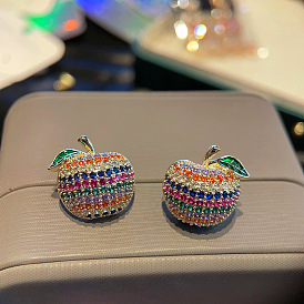 Серьги-гвоздики из латуни с микропаве из кубического циркония, с 925 булавкой из стерлингового серебра, золотые, слева и справа