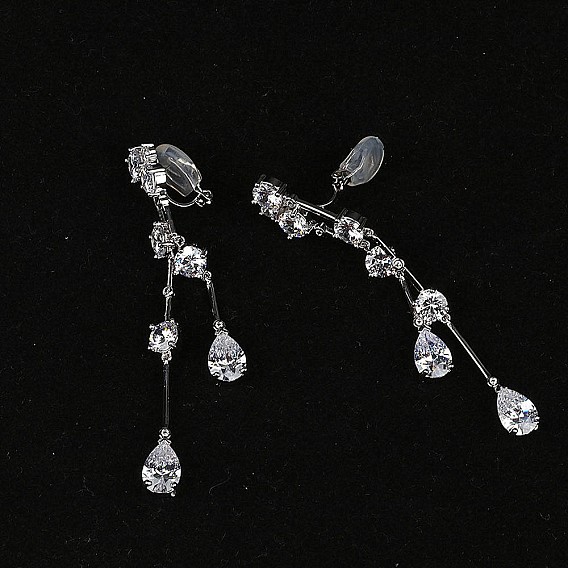 Серьги-клипсы с кисточками из прозрачного кубического циркония в форме капли