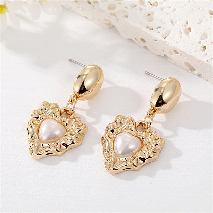 Irregular Heart-shaped Vintage Pearl Earrings with French Metal Style