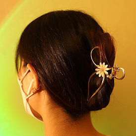 Eco-friendly Zinc Alloy Butterfly Hair Clip with Daisy Ribbon and Shark Tooth Flower Claw for Women's Updo Hairstyles